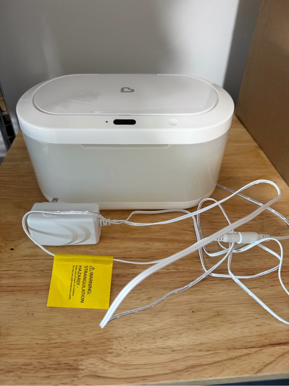 Munchkin Touch Free Baby Wipe warmer with Nightlight & Motion Sensor